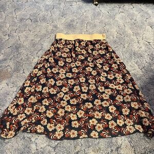 Double layer skirt